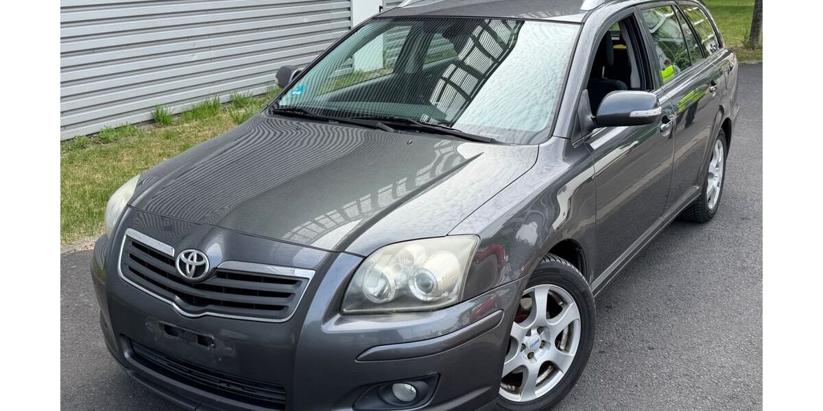 Toyota Avensis 305.000 km 1.999 &euro; Frankfurt am Main 65933