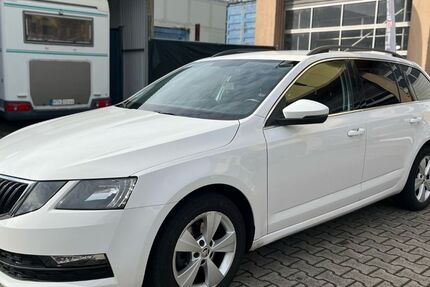 Skoda Octavia 180.000 km 9.990 € Frankfurt am Main 65933