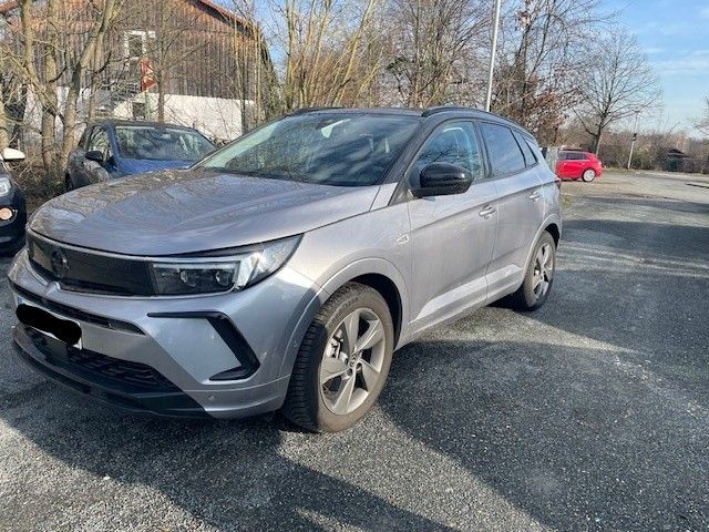 Opel Grandland (X) 5.000 km 43.900 € Rüsselsheim 65428
