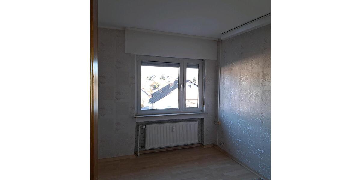 Etagenwohnung Gründau - 4 Zimmer, 118 m&sup2;, 1.150&euro; | Angebot:26014104