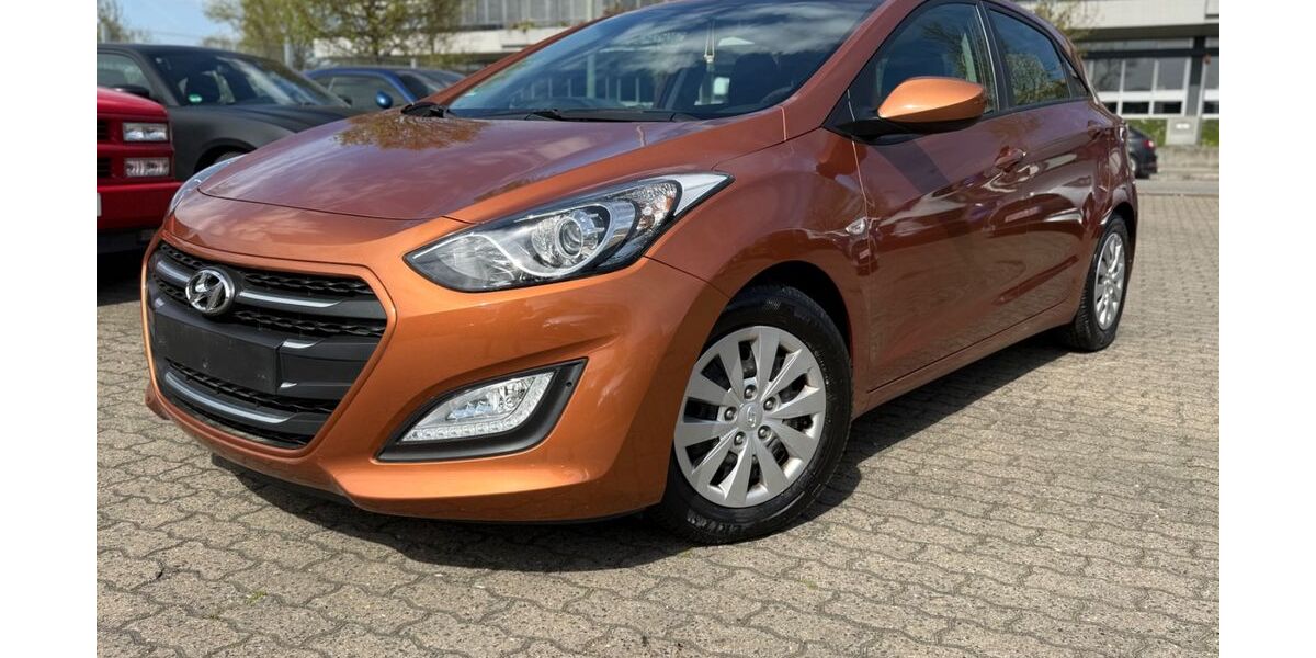 Hyundai i30 75.659 km 6.650 &euro; Hanau 63452
