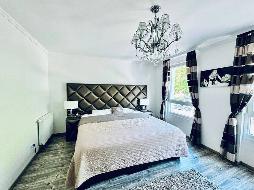 AS ImmobilieN: Furnished 3?BR??2?bath end-terrace house, fitted kitchen, home-cinema, terrace?yard