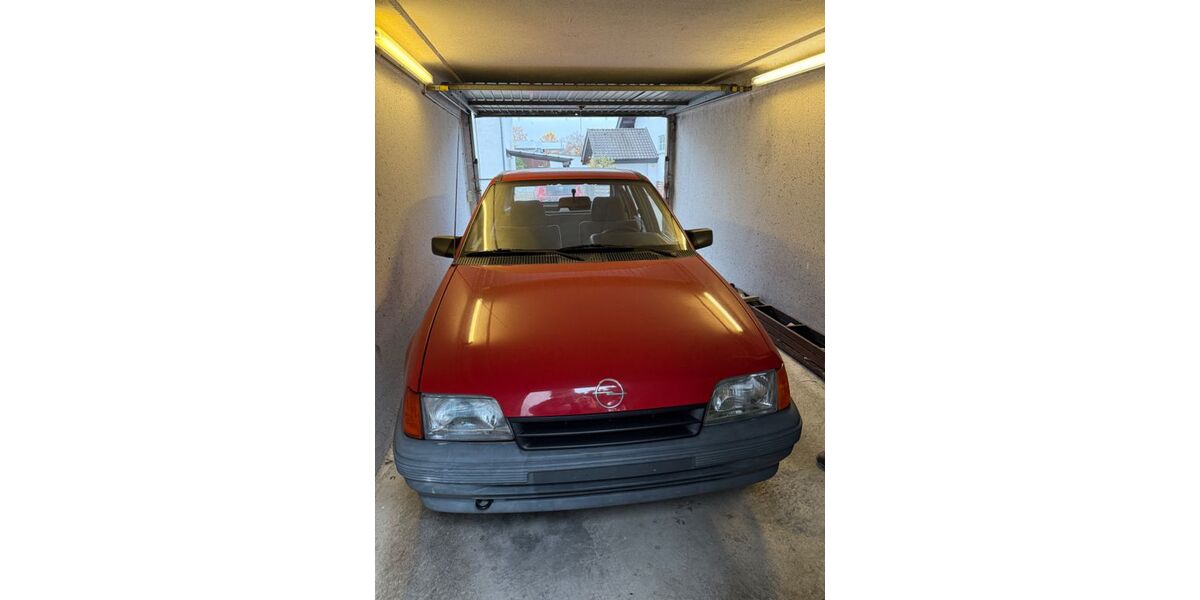 Opel Kadett 80.731 km 2.400 &euro; Rodgau 63110