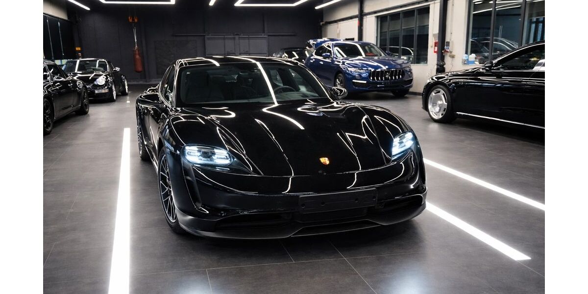 Porsche Taycan 2.500 km 74.851 &euro; Kelsterbach 65451