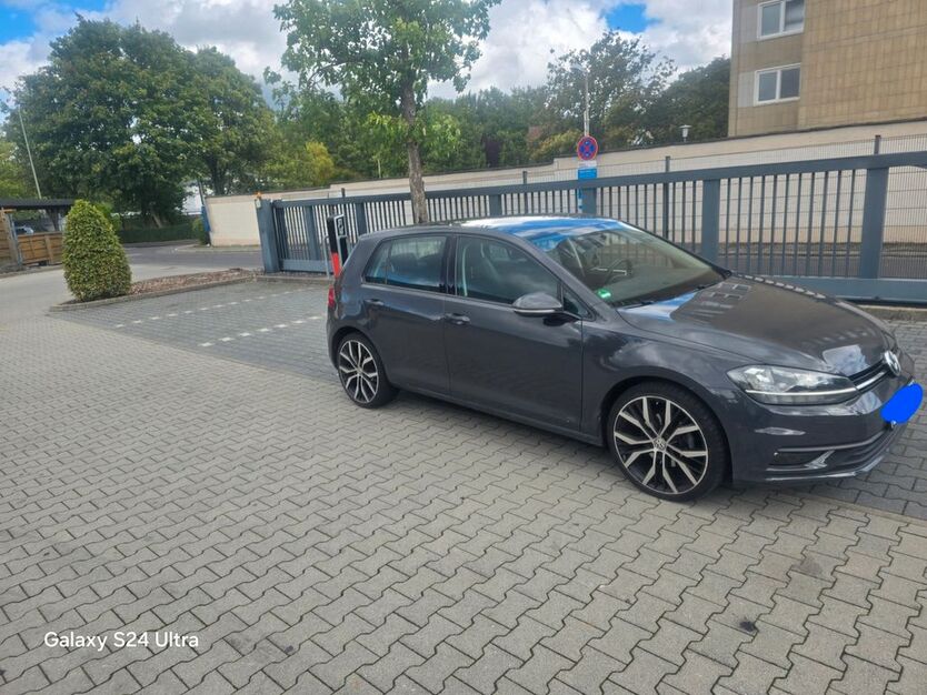 VW Golf 260.000 km 10.300 € Offenbach 63071