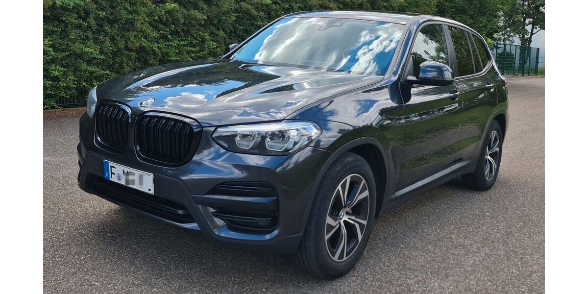 BMW X3 166.918 km 22.700 &euro; Frankfurt am Main 65934