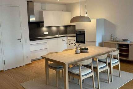 Wohnung Offenbach am Main Hafen - 2 Zimmer, 71 m&sup2;, 1.335&euro; | Angebot:24286067