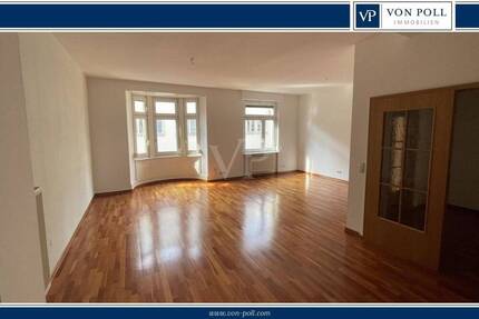 Geräumige schöne AltbauWohnung in zentraler Innenstadtlage