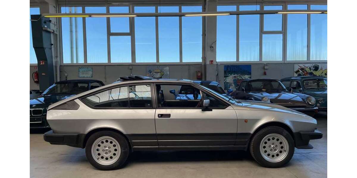 Alfa Romeo GTV 89.482 km 27.950 &euro; Frankfurt am Main 60388