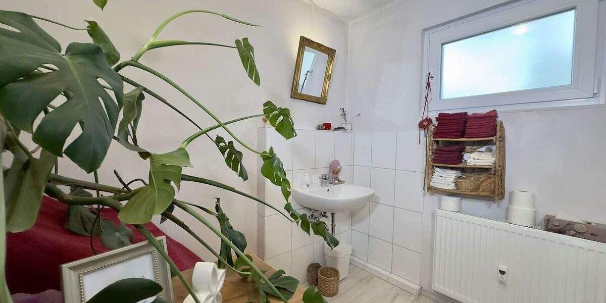 Mehrfamilienhaus, Wohnhaus Frankfurt am Main Schwanheim - 369.000&euro; | Angebot:25706154