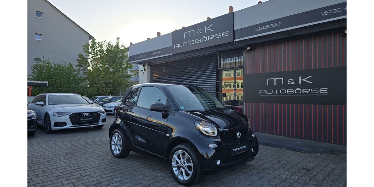 Smart ForTwo 27.800 km 13.900 &euro; OFFENBACH AM MAIN 63075