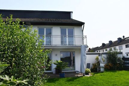 Ansprechendes Reihenendhaus mit Ausbaureserve in Feldrandlage