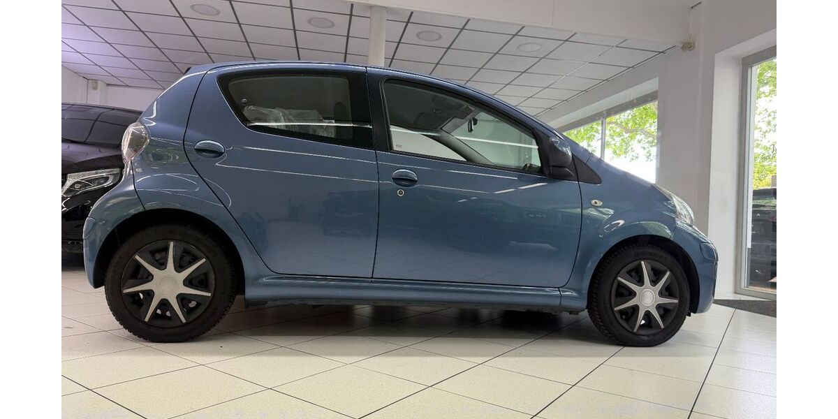 Toyota Aygo (X) 145.700 km 2.699 &euro; NEU ISENBURG 63263