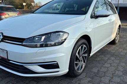 VW Golf 153.000 km 11.990 &euro; Rüsselsheim am Main 65428