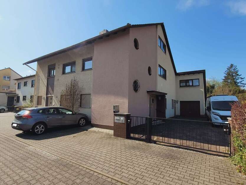 Haus zum Kaufen in Rüsselsheim 985.000 € 188 m²