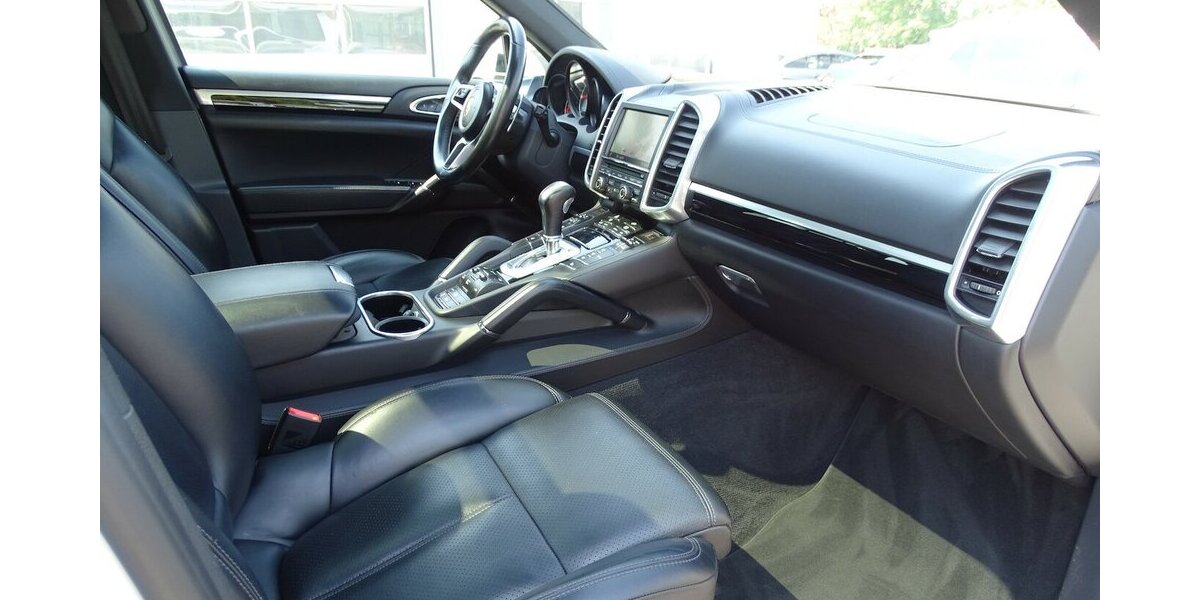 Porsche Cayenne S 4,2l Diesel Pano, Navi, 21 Zoll, Standhe 229.443 km 22.990 &euro; Rodgau 63110