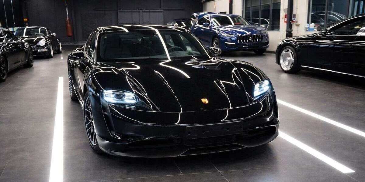 Porsche Taycan 2.500 km 77.231 &euro; Kelsterbach 65451