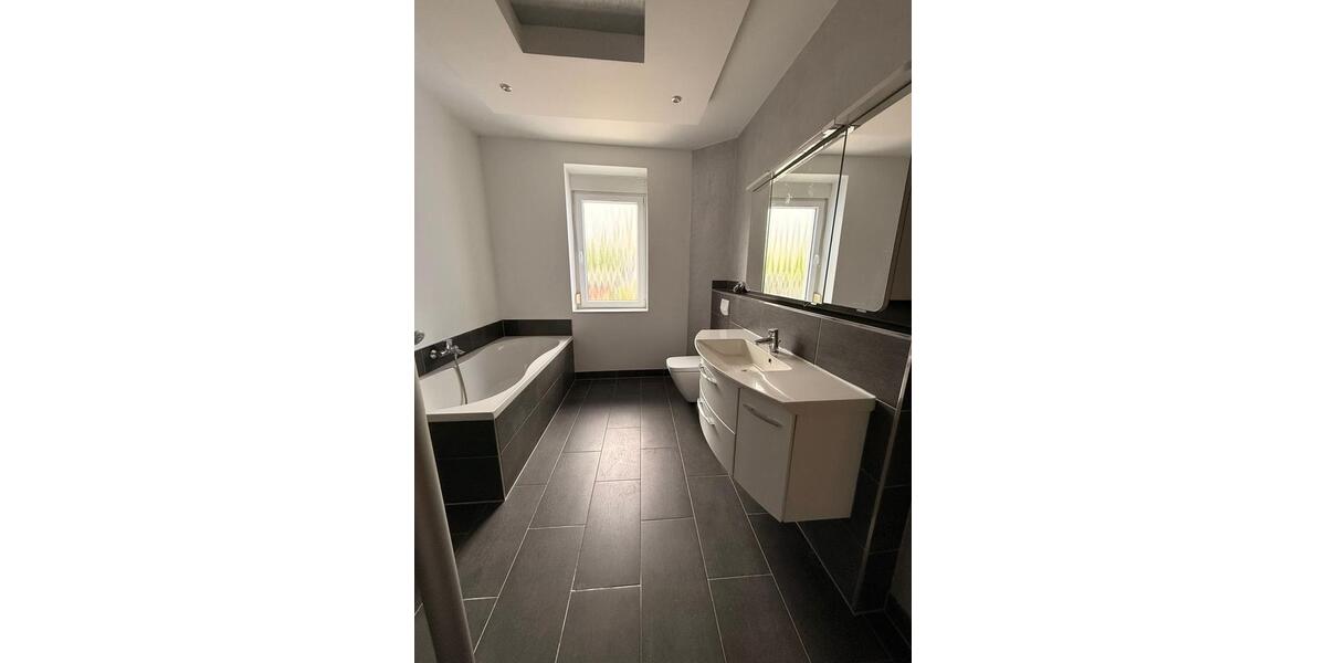Erdgeschoßwohnung Aschaffenburg Damm - 2 Zimmer, 69 m&sup2;, 800&euro; | Angebot:26491276