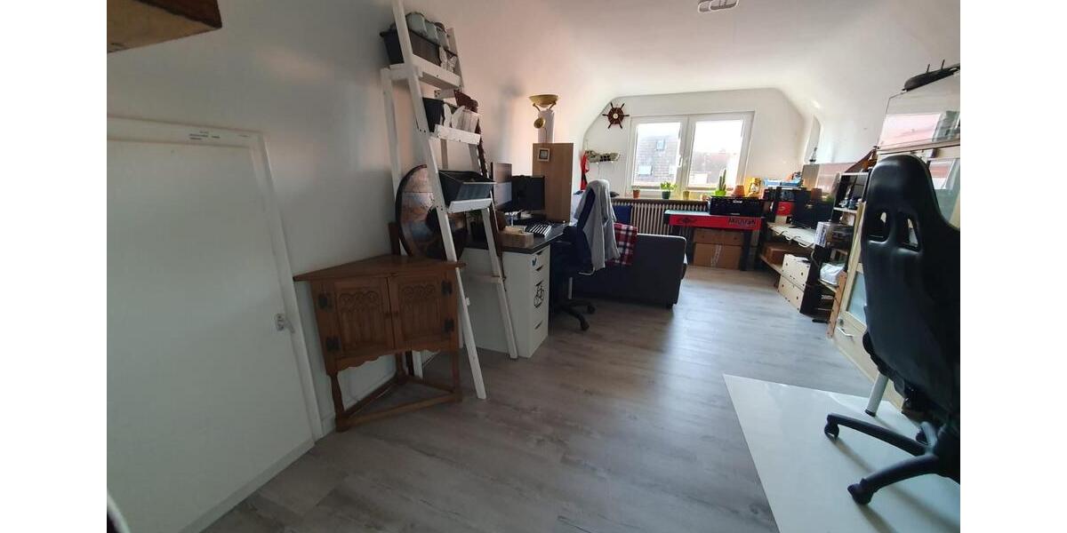 Dachgeschoßwohnung Frankfurt am Main Niederrad - 2 Zimmer, 70 m&sup2;, 870&euro; | Angebot:26265660
