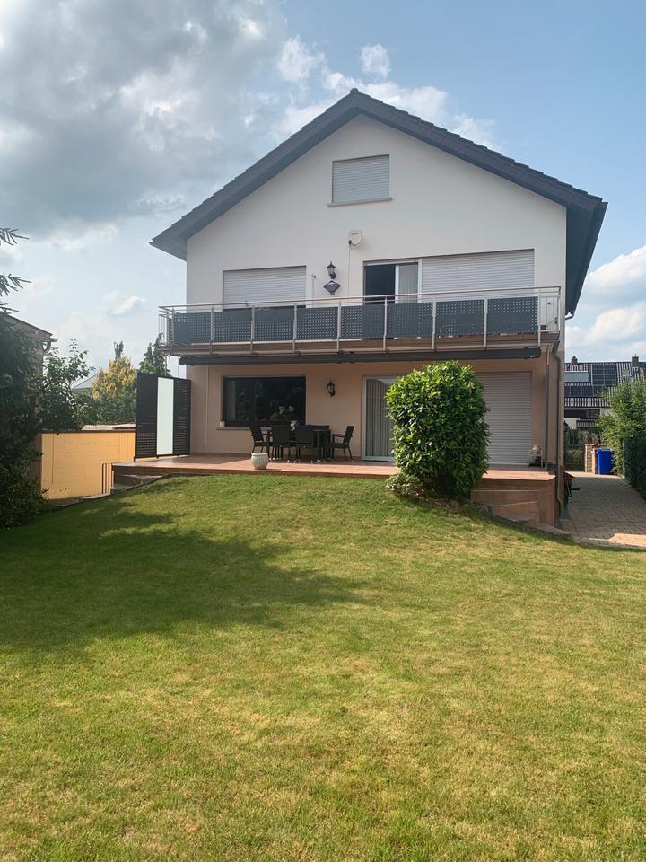 Freistehendes Mehrfamilienhaus in Rodgau-Hainhausen (ohne Makler)
