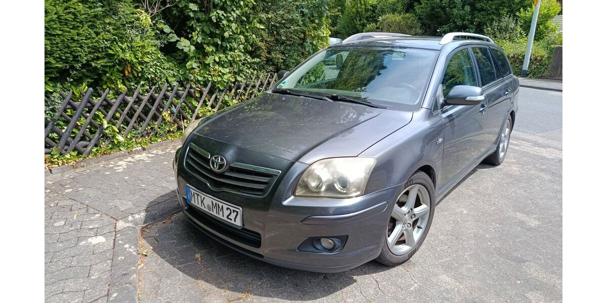 Toyota Avensis 310.000 km 1.000 &euro; Bad Soden 65812