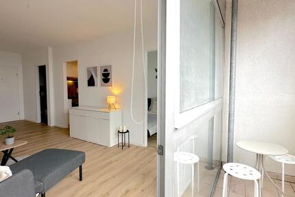 Exklusive 2-Zimmer-Wohnung im 15. Stock – voll möbliert mit Skylineblick 2 zimmer