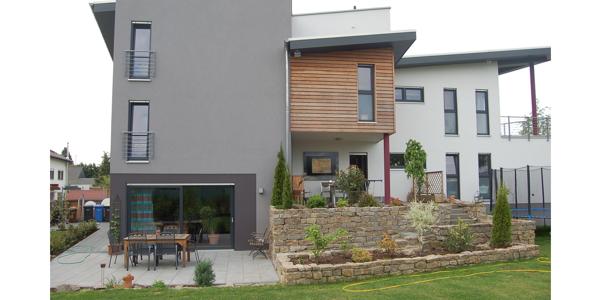 Einfamilien Architektenhaus + Einliegerwohnung ca. 350m² Wohnfläche Gesamt und ca. 802m² Grundstück in Top Lage ! 14 zimmer