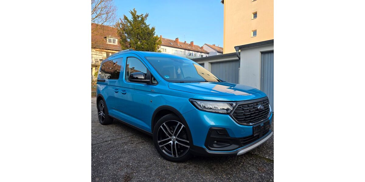 Ford Tourneo Connect 44.500 km 25.585 &euro; Eschborn 65760