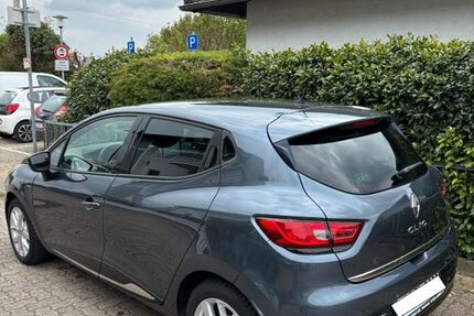 Renault Clio 77.000 km 8.900 &euro; Frankfurt am Main 60318