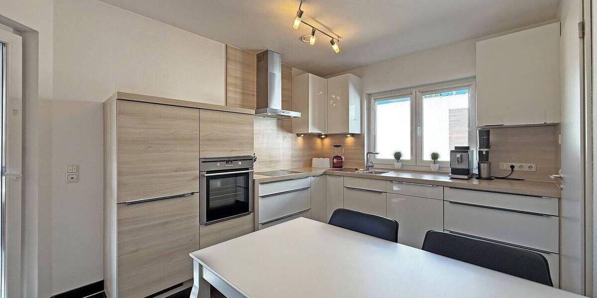 Etagenwohnung Rosbach vor der Höhe Nieder-Rosbach - 3 Zimmer, 99 m&sup2;, 599.000&euro; | Angebot:26797000