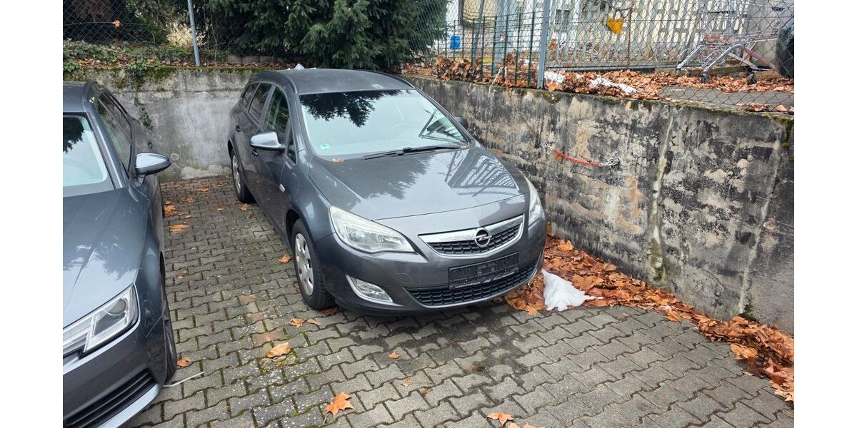 Opel Astra 240.000 km 1.350 &euro; Offenbach 63071