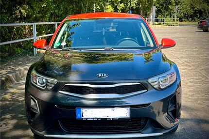 Kia Stonic 120.000 km 7.900 &euro; Neu- Anspach 61267