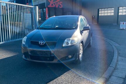Toyota Auris 287.000 km 2.499 &euro; Hanau 63457