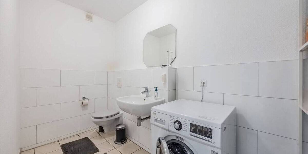 Langfristige Investitionschance in Sachsenhausen! Wohn- und Geschäftshaus in zentraler Lage 2 zimmer