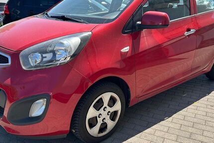 Kia Picanto 233.000 km 2.999 € Büdingen 63654