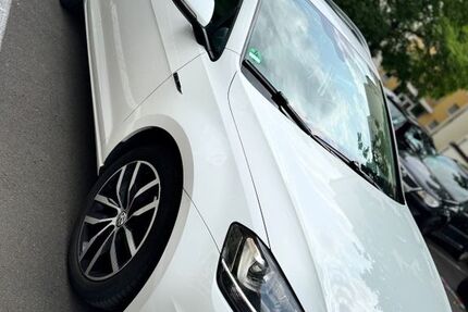 VW Golf 189.000 km 13.700 € Offenbach am Main 63071