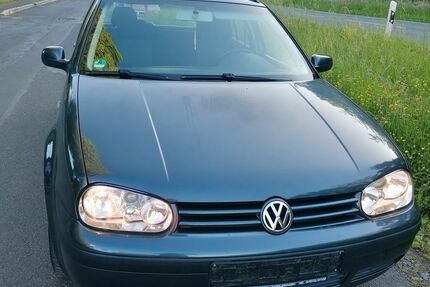 VW Golf 169.000 km 3.200 &euro; friedrichsdorf 61381