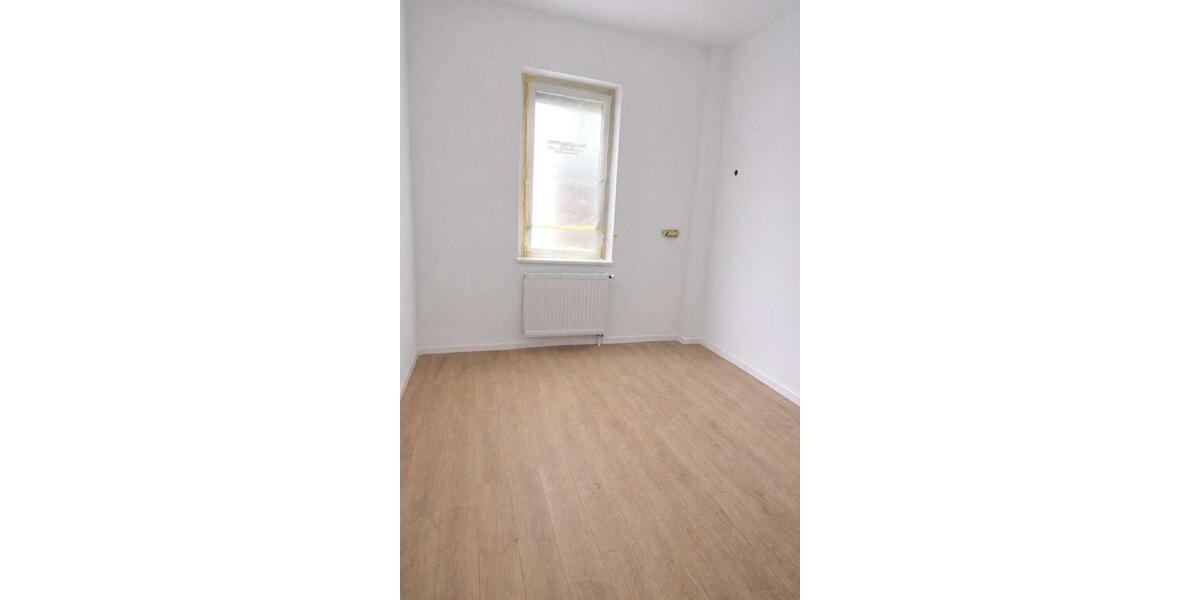 Einfamilienhaus Obertshausen - 7 Zimmer, 200 m&sup2;, 2.600&euro; | Angebot:26000095