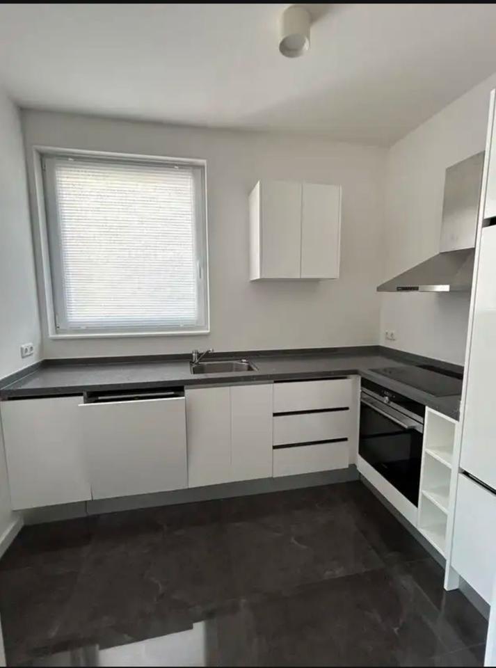Exklusiv möbelierte 2-Zimmer-Wohnunh mit zwei großen Terassen