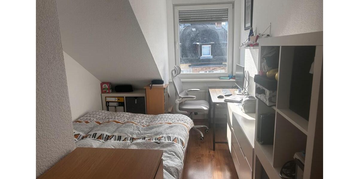 Dachgeschoßwohnung Frankfurt am Main Nordend Ost - 1 Zimmer, 105 m&sup2;, 675&euro; | Angebot:25479987