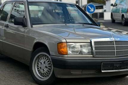 Mercedes-Benz 190 244.000 km 3.900 € Bad Homburg 61350