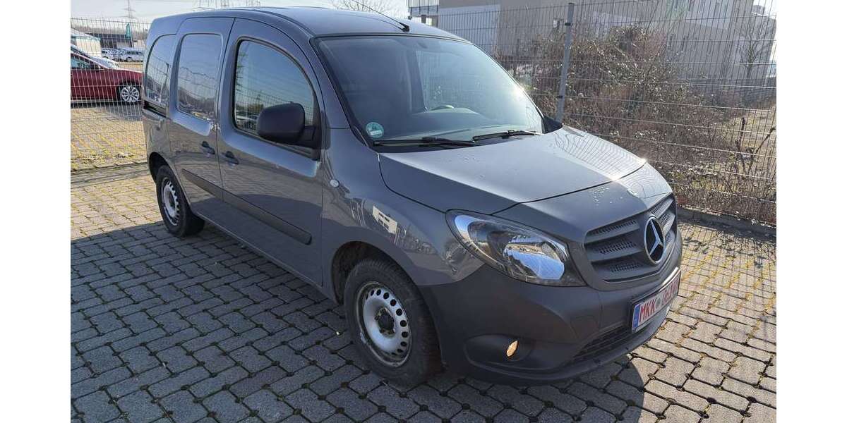 Mercedes-Benz Citan 99.000 km 8.900 &euro; Maintal 63477