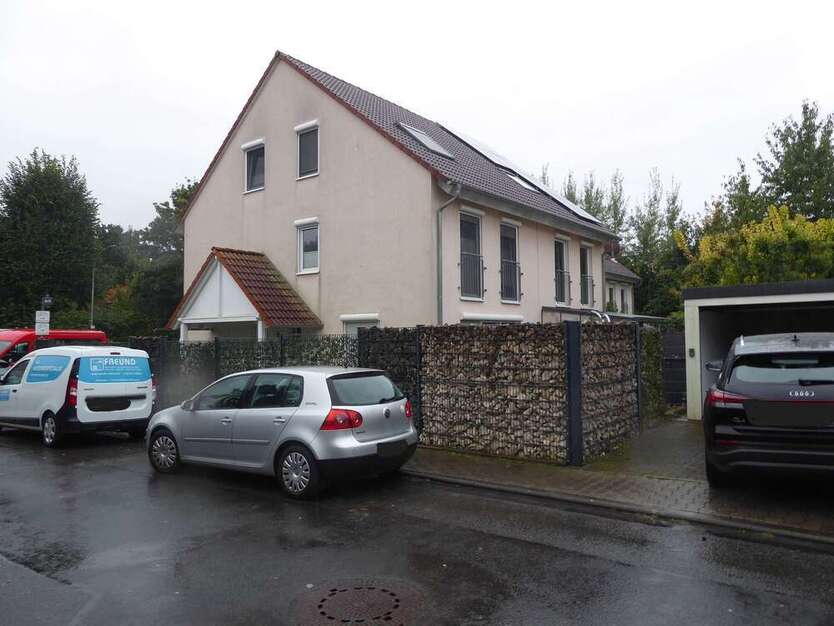 Haus zum Kaufen in Frankfurt-Nieder-Erlenbach 499.500 € 138 m²