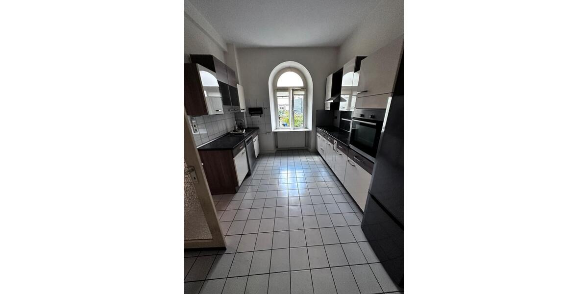 Erdgeschoßwohnung Hanau Lamboy - 5 Zimmer, 165 m&sup2;, 1.850&euro; | Angebot:26484163