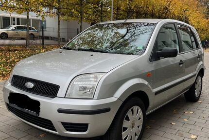 Ford Fusion 138.000 km 2.900 € Frankfurt am Main 60528
