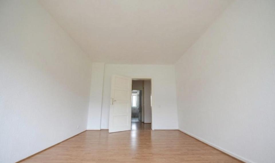 Dachgeschoßwohnung Frankfurt am Main Ginnheim - 3 Zimmer, 80 m&sup2;, 1.350&euro; | Angebot:26251158