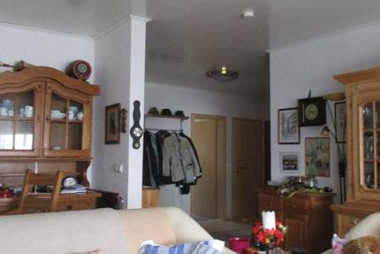 Wohnung 1 Etage 90qm Balkon Aufzug Garage in Nauheim 1 zimmer