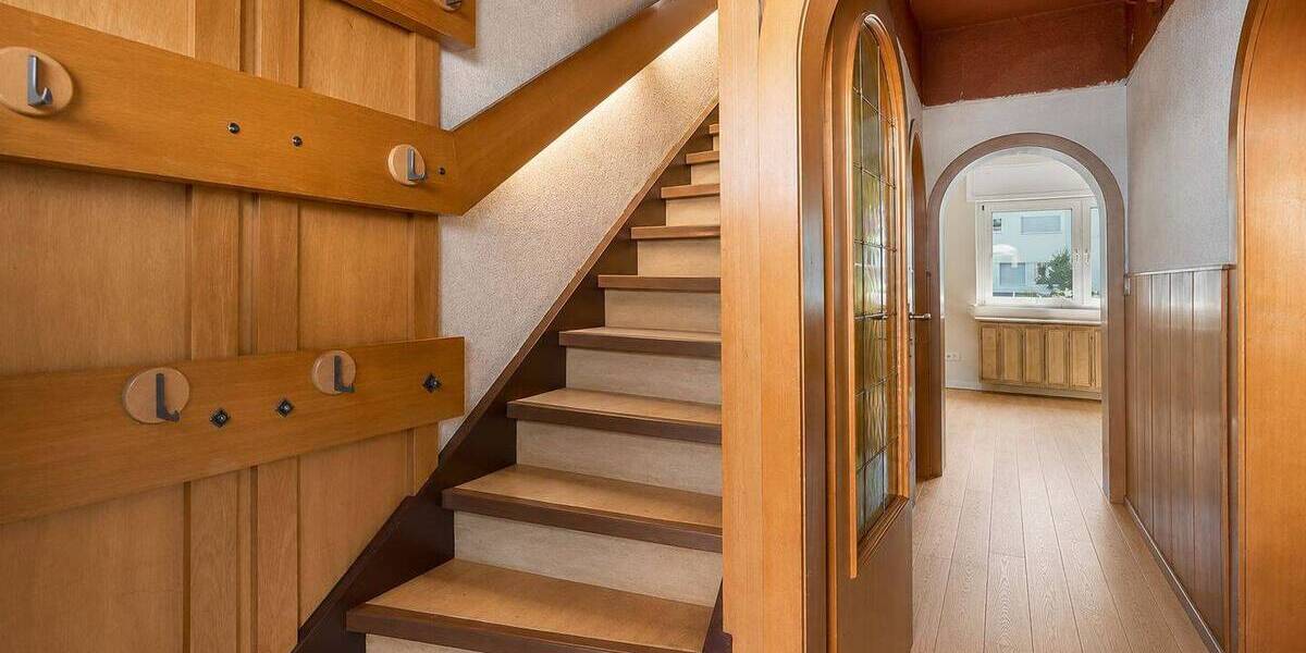 Reihenmittelhaus Frankfurt am Main Dornbusch - 4 Zimmer, 102 m&sup2;, 580.000&euro; | Angebot:26805151