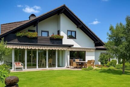 Karben-Petterweil: Freistehendes Mehrgenerationenhaus in bester Lage!