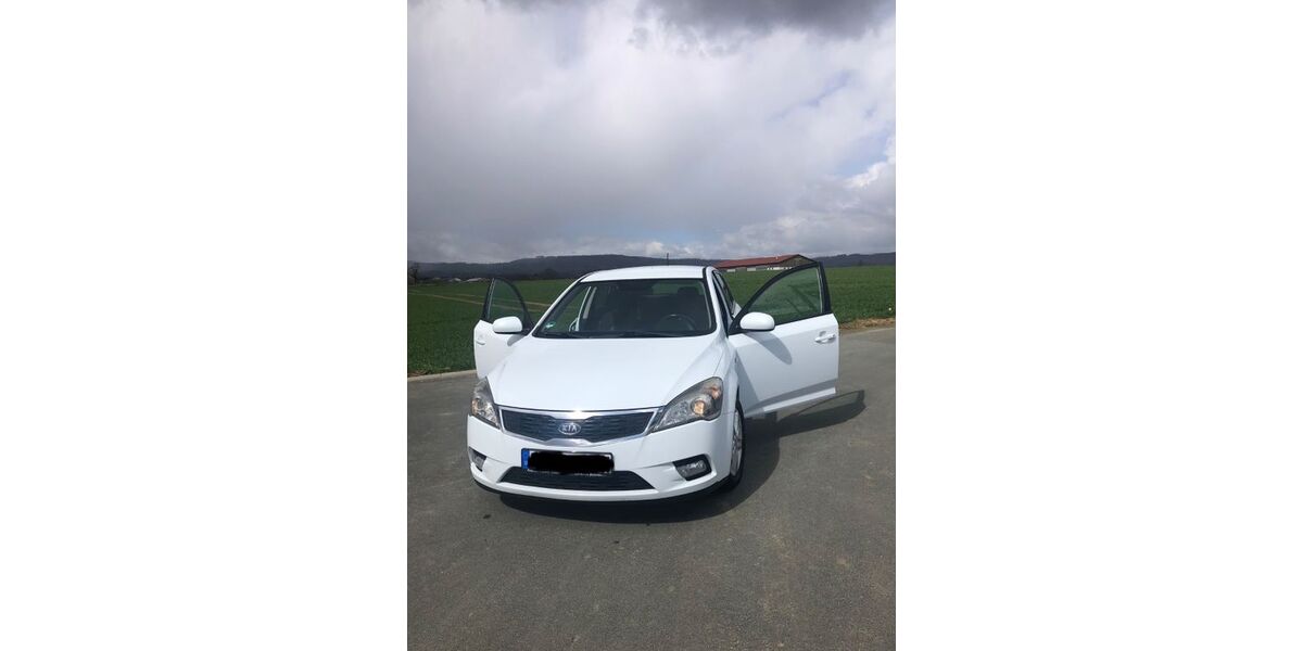 Kia ceed / Ceed 185.000 km 3.200 &euro; Frankfurt am Main 60437